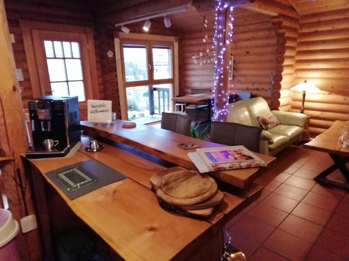 Ferienwohnung Blockhaus Juka Vinningen Buitenkant foto