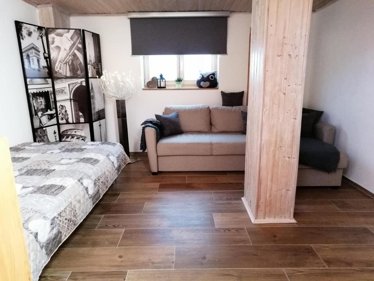 Ferienwohnung Blockhaus Juka Vinningen Buitenkant foto