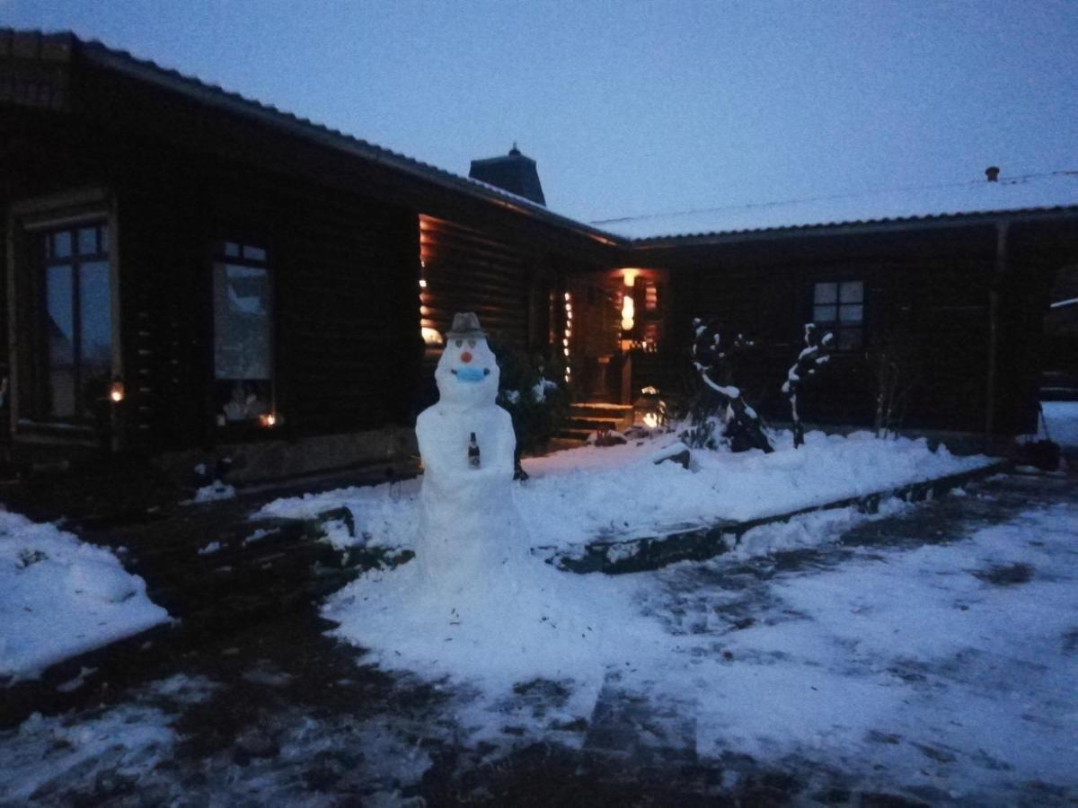Ferienwohnung Blockhaus Juka Vinningen Buitenkant foto