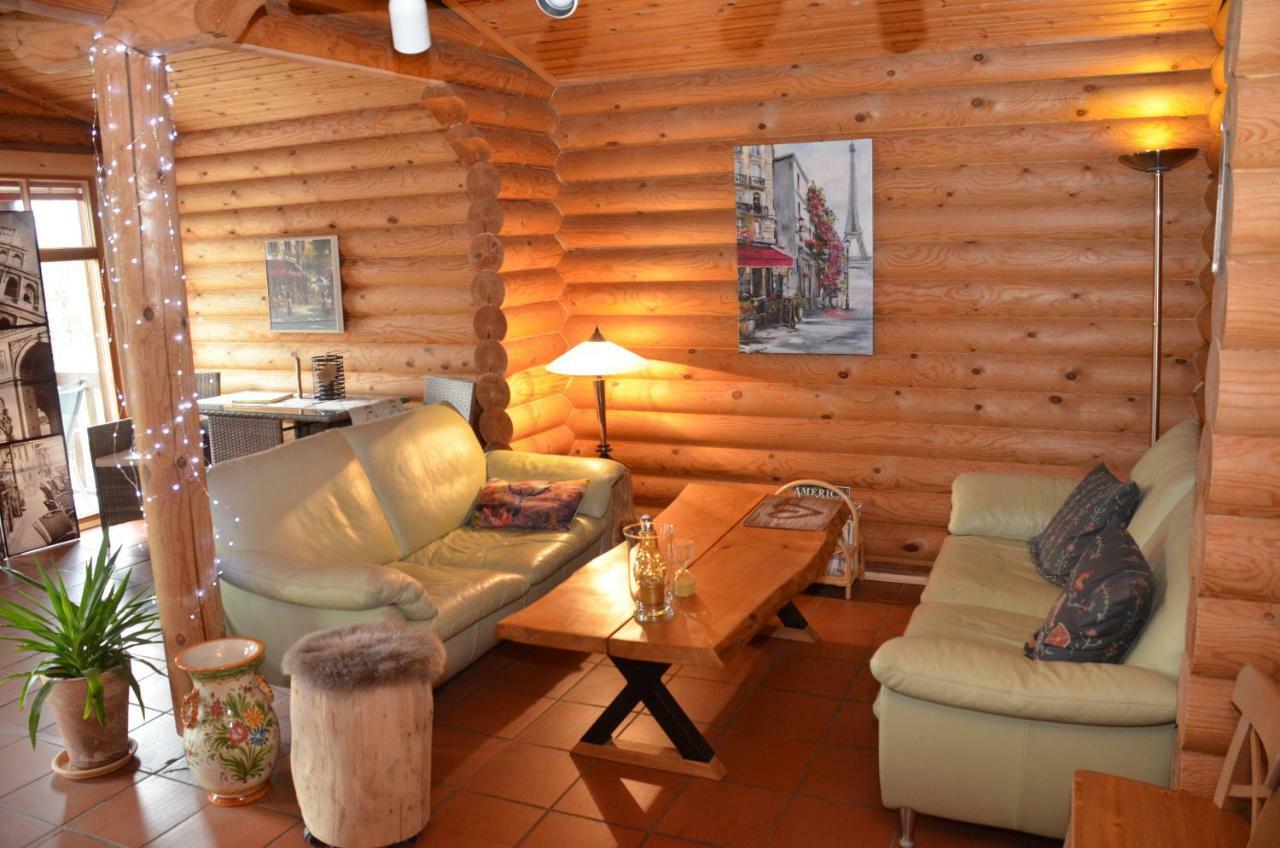 Ferienwohnung Blockhaus Juka Vinningen Buitenkant foto
