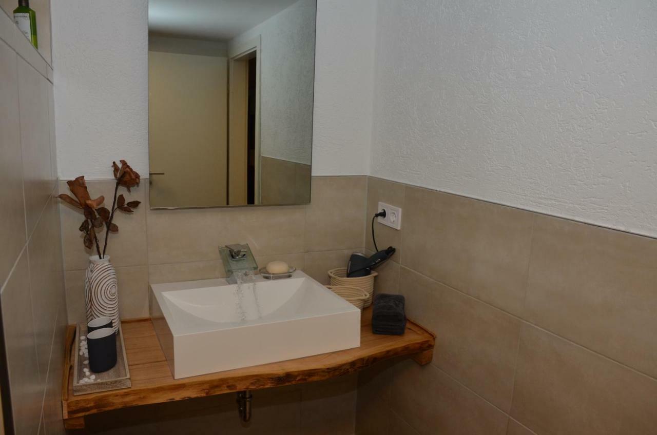 Ferienwohnung Blockhaus Juka Vinningen Buitenkant foto